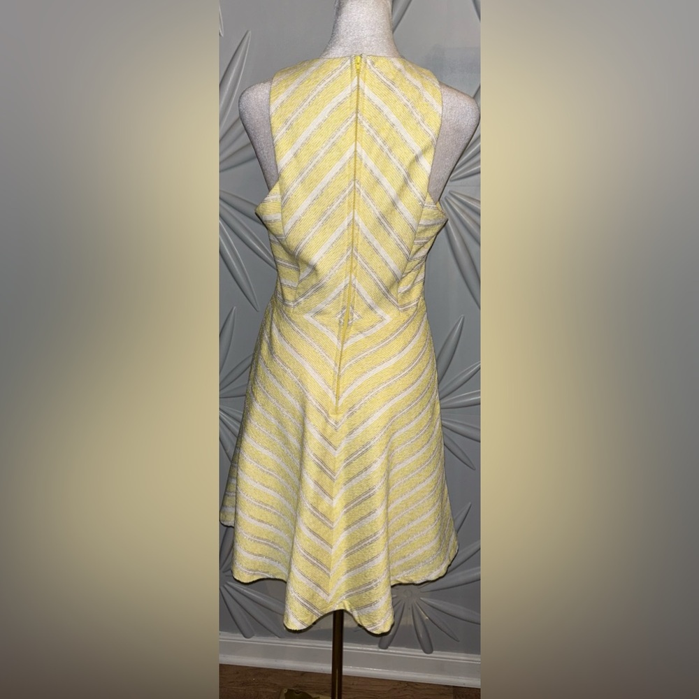 NWT Mi a mi SZ S Yellow/white/gold metallic chevron patterned dress/bust 34” - Picture 3 of 8